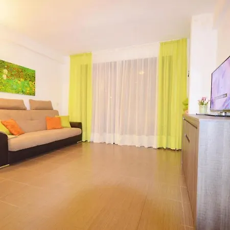 Tenerife Sur Parque Royal Apartman *